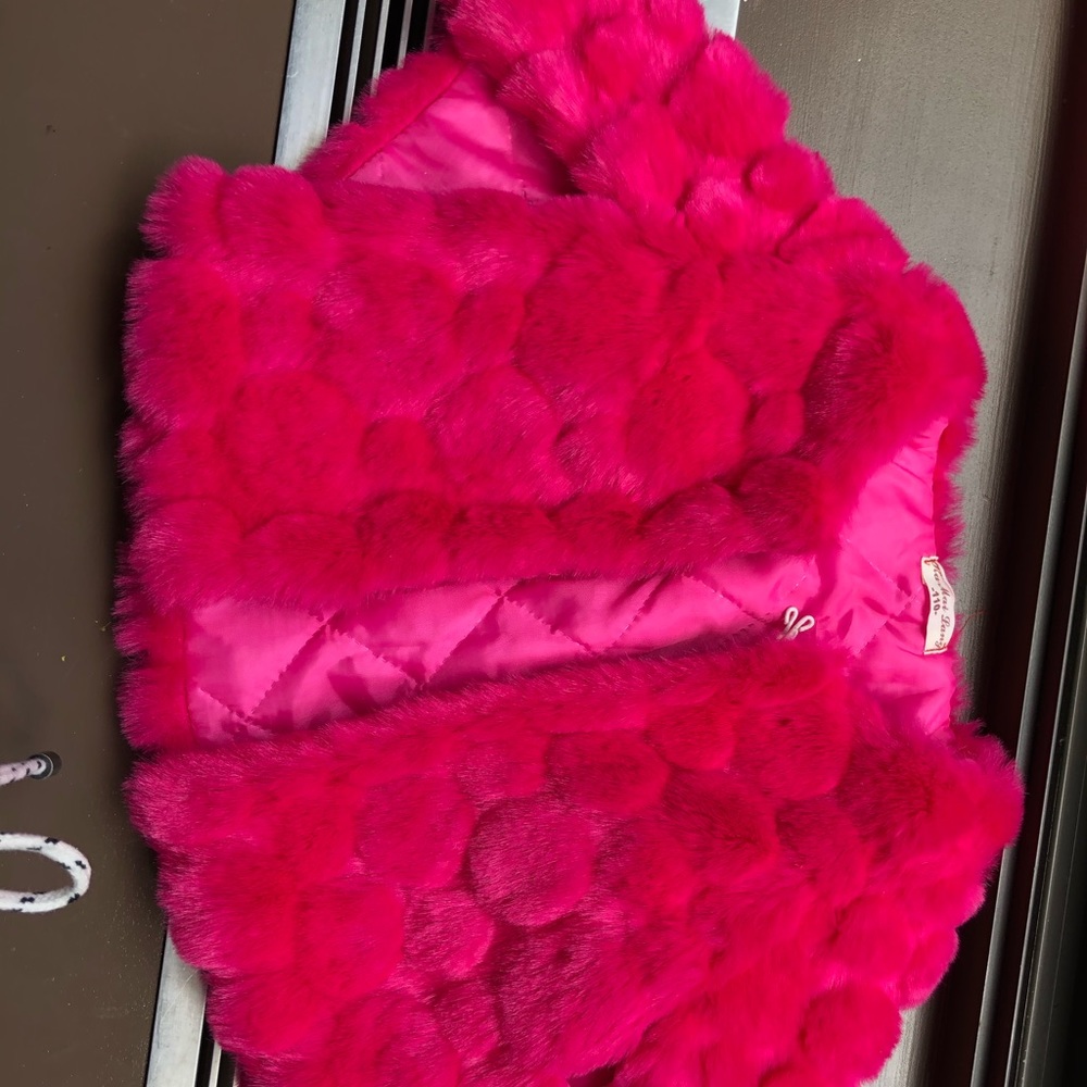 Faux fur girls hot pink cape jacket